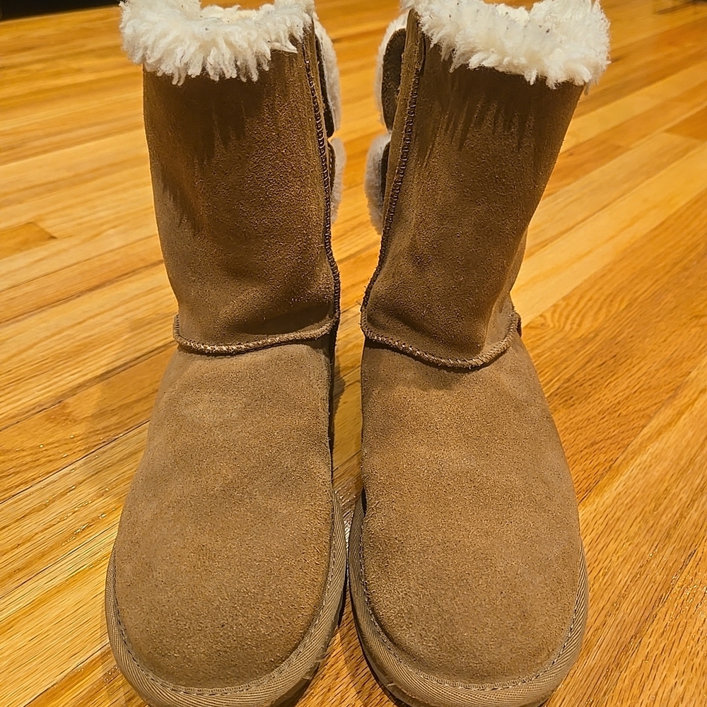 Tan Suede Boots with Plush Lining